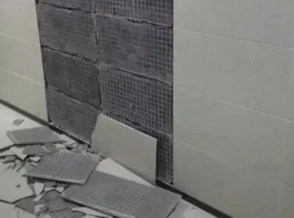 阿拉尔瓷砖空鼓维修公司分享下阿拉尔墙砖松动维修的知识